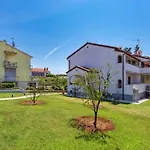 Lili Apartment Porec